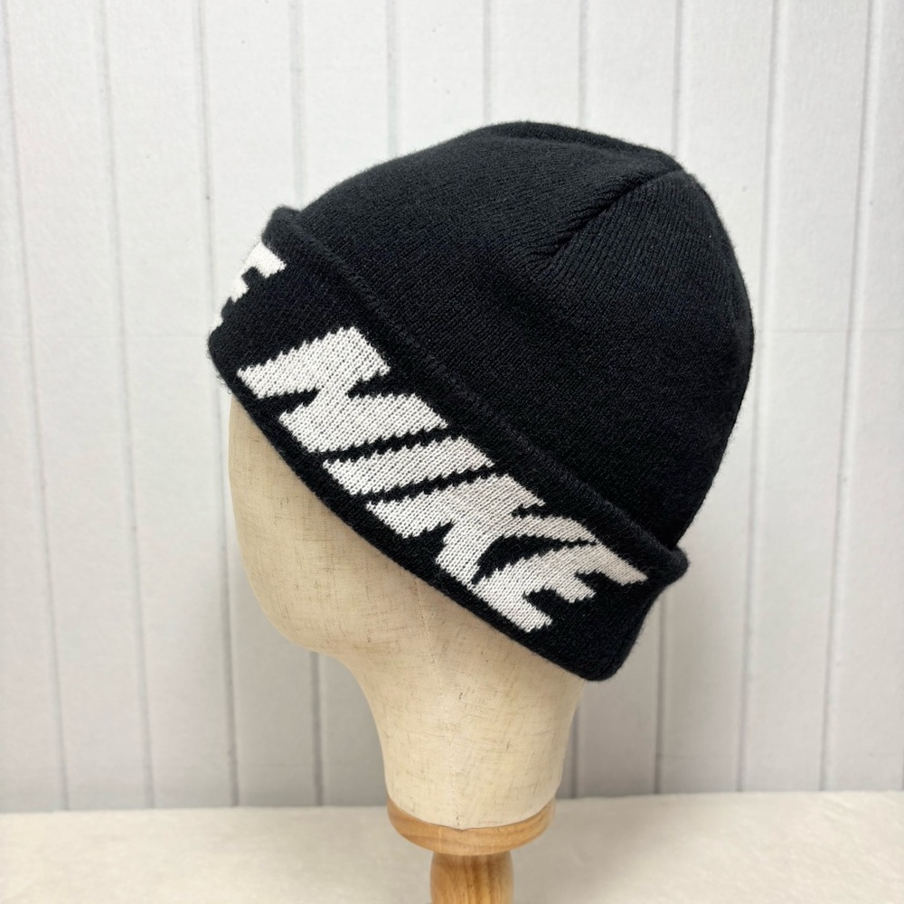 Nike Winter Hat Black and White Knit Beanie Youth Size